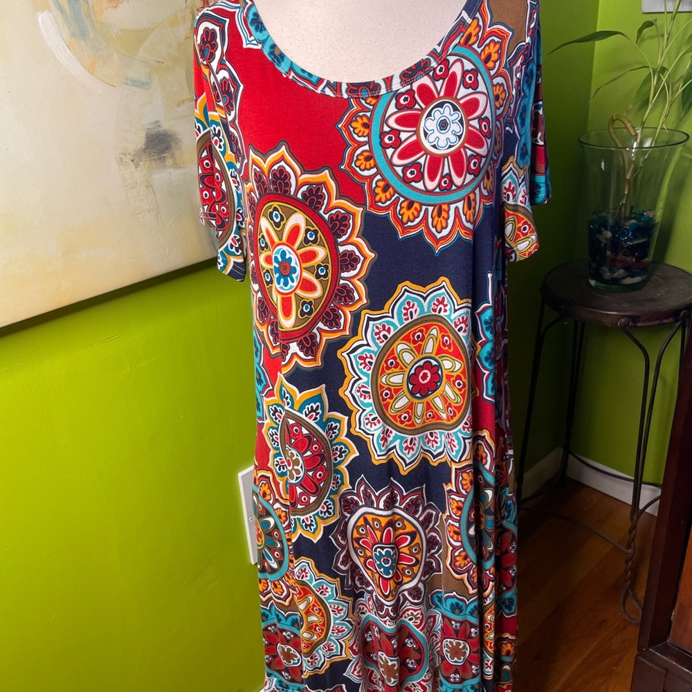 It Has Pockets - image 2